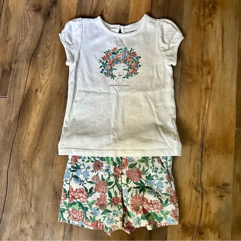 Janie and Jack | Floral Girl Tee and Short Set | 3T/4T
